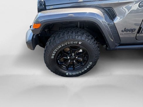 Used 2022 Jeep Gladiator Sport AWD/4WD image 11