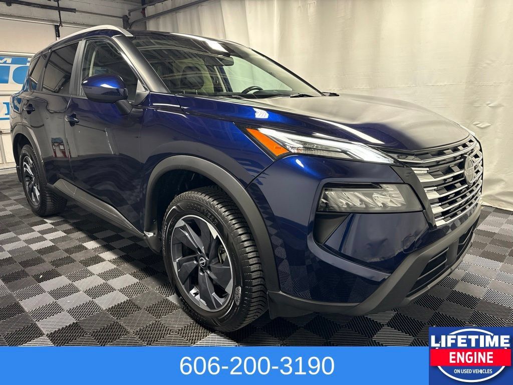 Used 2024 Nissan Rogue SV w/ SV Premium Package AWD/4WD image 4