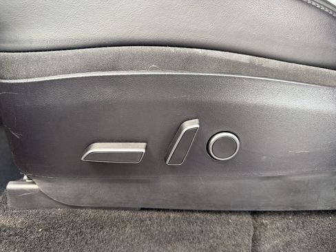 Used 2021 Tesla Model Y 2WD image 17
