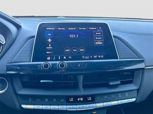 Used 2025 Cadillac CT4 Luxury image 15