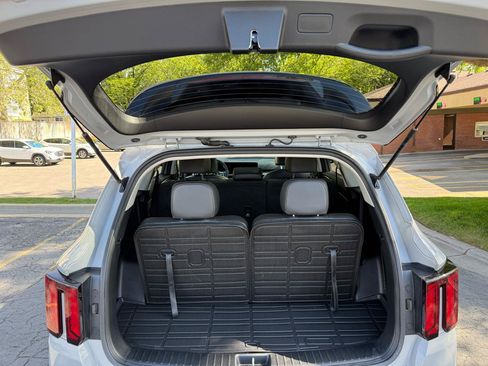 Used 2025 Kia Sorento S w/ Panoramic Sunroof Package AWD/4WD image 22