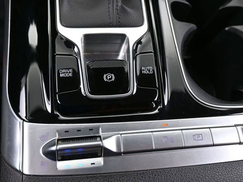 Used 2022 Kia Carnival SX image 30