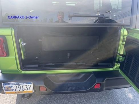 Used 2025 Jeep Wrangler Sport S image 14