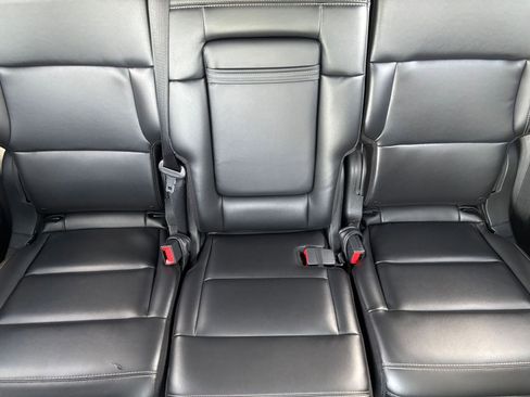Used 2023 Ford Explorer XLT w/ Equipment Group 202A RWD image 41