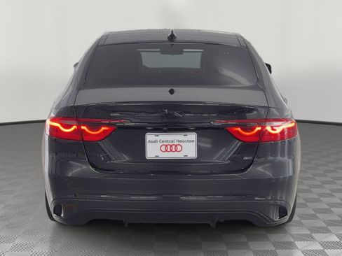 Used 2022 Jaguar XF R-Dynamic SE image 10