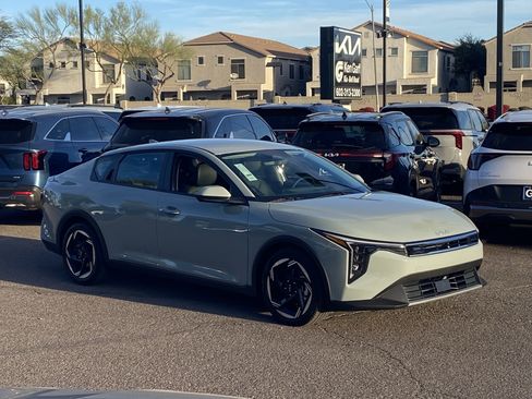 New 2026 Kia K4 EX image 32