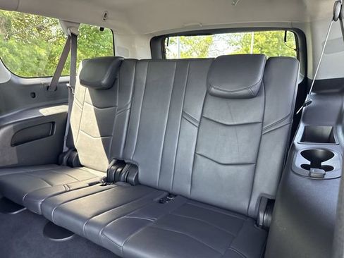 Used 2018 Cadillac Escalade ESV Premium Luxury AWD/4WD image 14