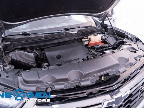 Used 2023 Chevrolet Traverse RS w/ LPO, Floor Liner Package AWD/4WD image 10