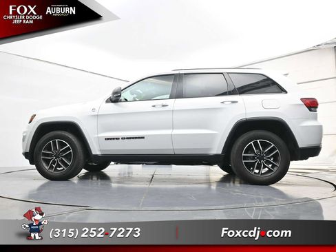 Used 2020 Jeep Grand Cherokee Trailhawk AWD/4WD image 23