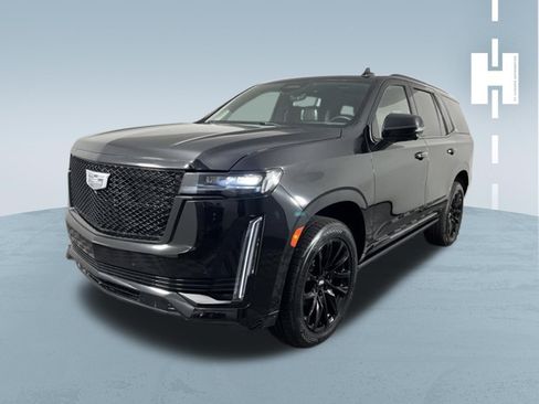 Used 2022 Cadillac Escalade Sport Platinum w/ LPO, ONYX Package AWD/4WD image 4