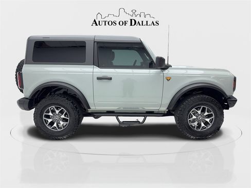 Used 2024 Ford Bronco Badlands image 7