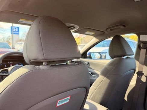 New 2026 Hyundai Elantra SE image 28