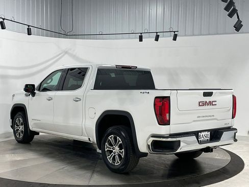 Used 2025 GMC Sierra 1500 SLT image 14