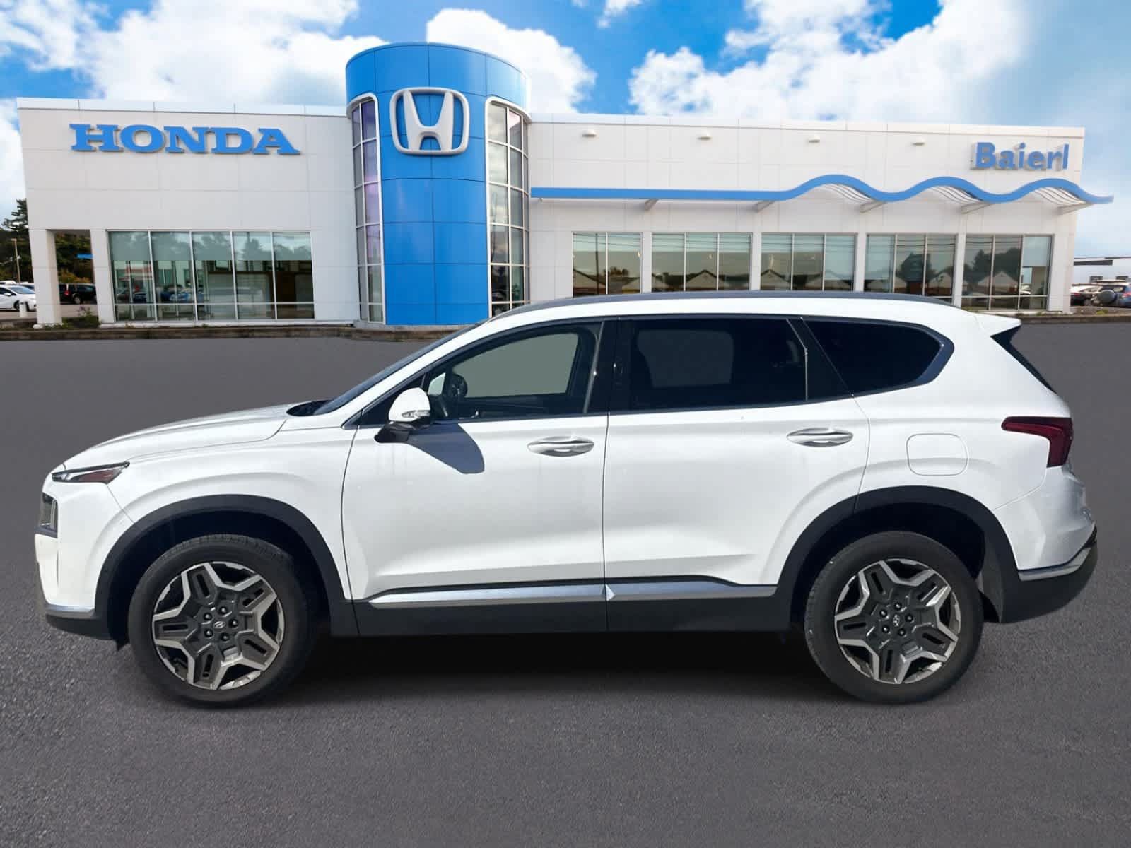 Used 2021 Hyundai Santa Fe Limited AWD/4WD image 2