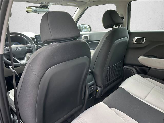 Used 2026 Hyundai Venue SEL FWD image 21