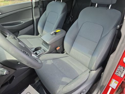 Used 2020 Hyundai Tucson Value w/ Winter Weather Package image 18