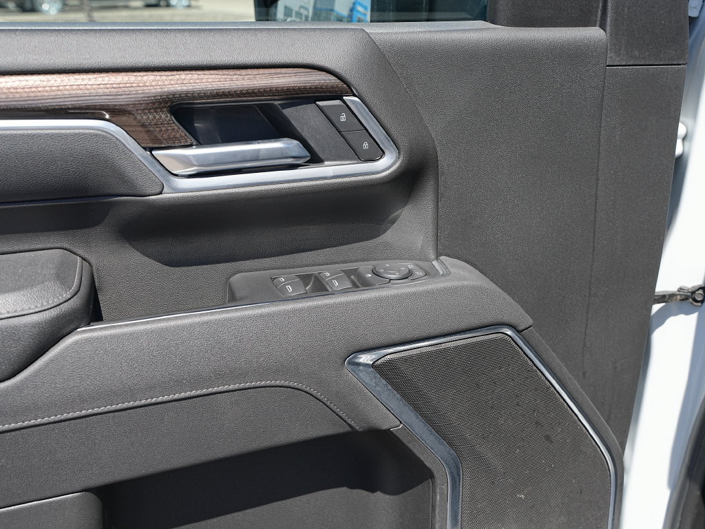 Used 2025 Chevrolet Silverado 2500 LT AWD/4WD image 27