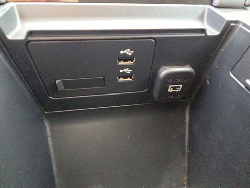 Used 2023 MAZDA MAZDA3 s image 30