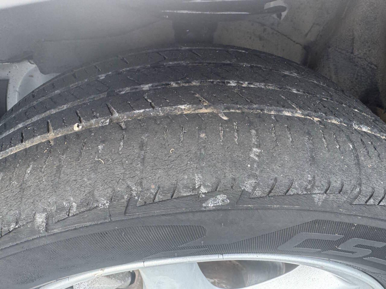 Used 1999 Oldsmobile Alero GL w/ GL3 Equipment Pkg FWD image 12