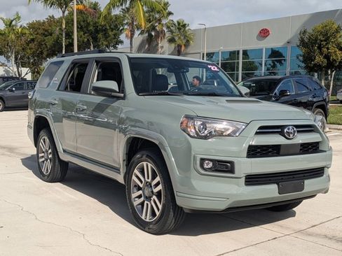 Used 2022 Toyota 4Runner TRD Sport image 3