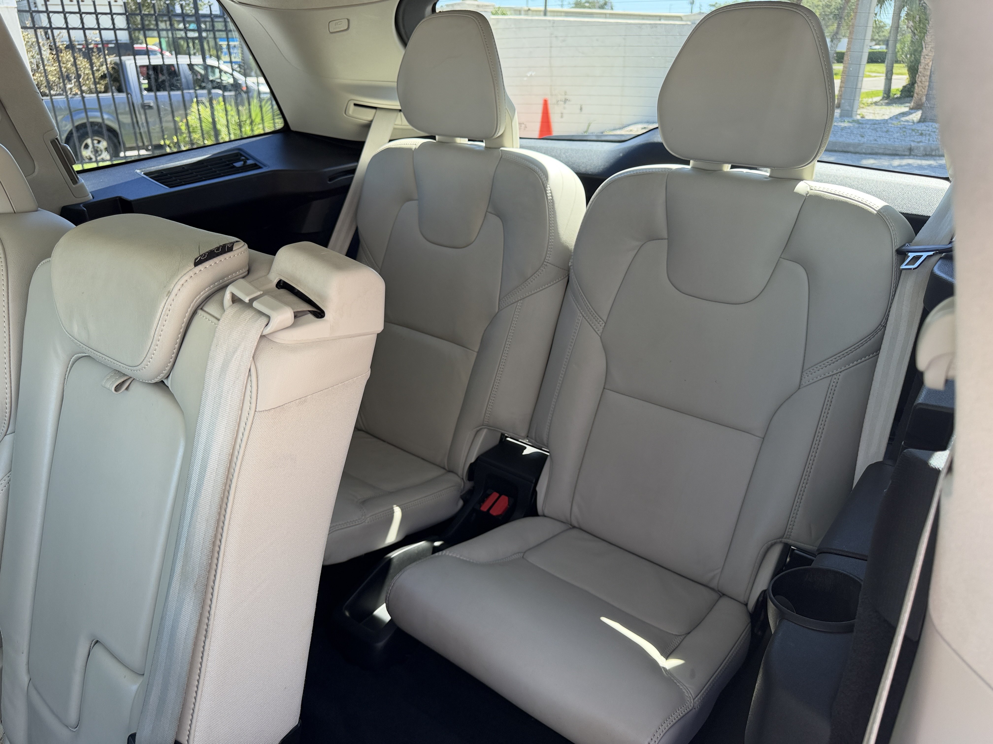 Used 2022 Volvo XC90 T6 Inscription w/ Lounge Package AWD/4WD image 20