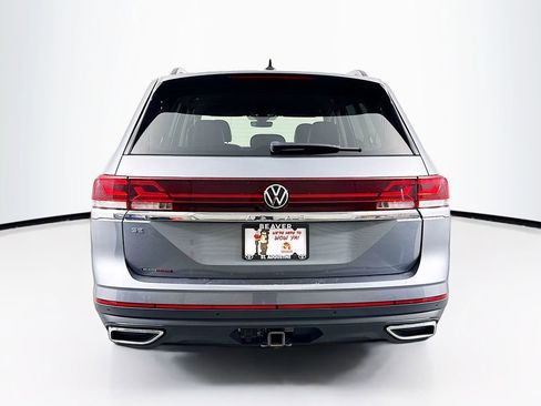 Used 2024 Volkswagen Atlas SE image 8