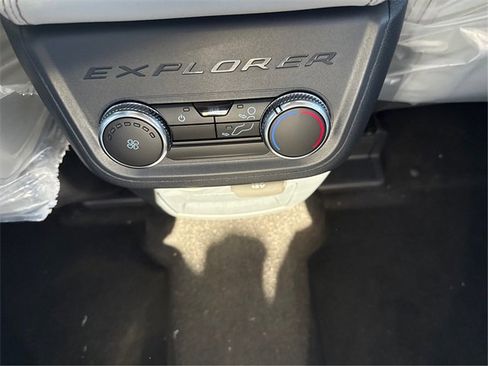 New 2026 Ford Explorer Active image 22