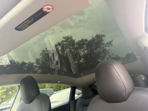 Used 2020 Tesla Model Y Long Range AWD/4WD image 12