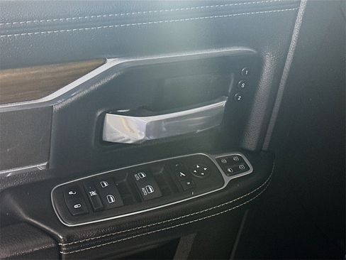 Used 2024 RAM 3500 Laramie image 24