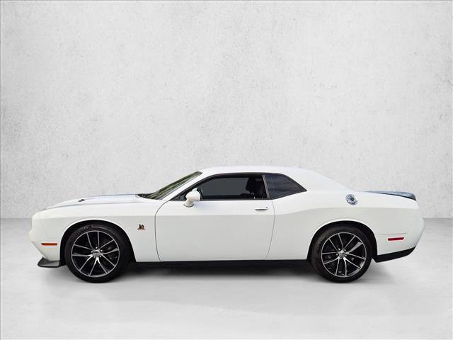 Used 2016 Dodge Challenger R/T Scat Pack w/ Technology Group RWD image 9