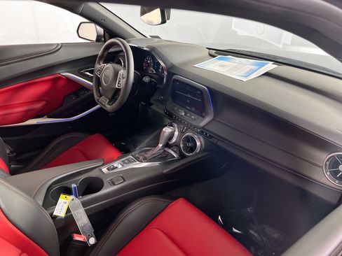 Used 2017 Chevrolet Camaro SS w/ LPO, Ground Effects Package RWD image 28