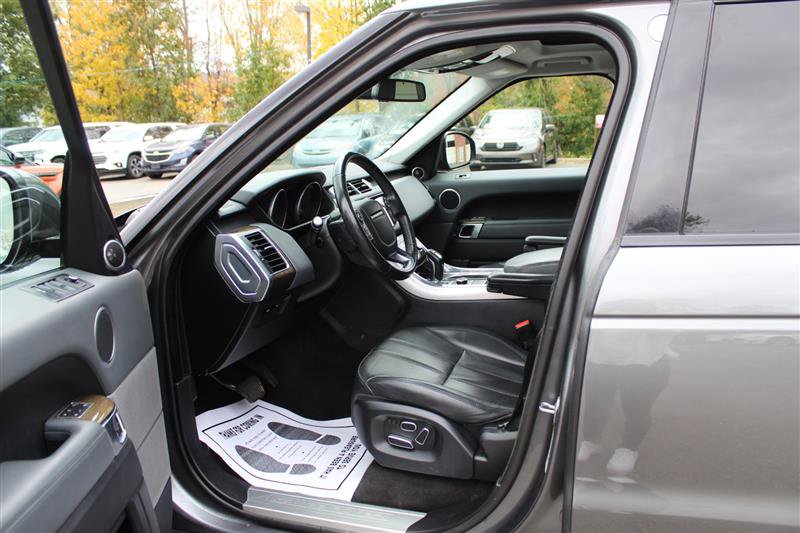 Used 2014 Land Rover Range Rover Sport HSE AWD/4WD image 10