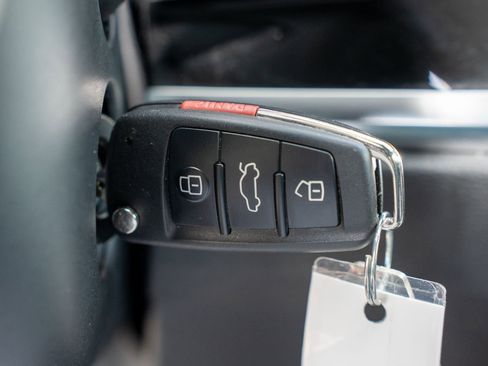 Used 2025 Audi Q3 2.0T Premium image 33