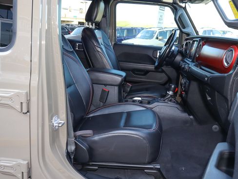 Used 2020 Jeep Gladiator Rubicon image 34