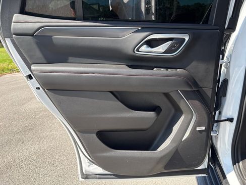 Used 2021 Chevrolet Tahoe RST w/ Luxury Package image 12