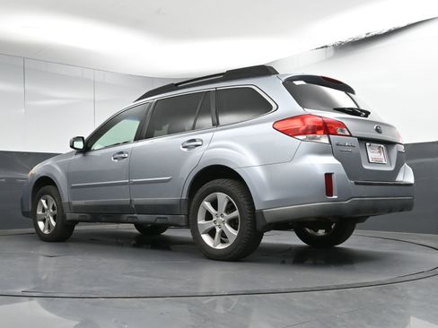 Used 2014 Subaru Outback 2.5i Limited image 29