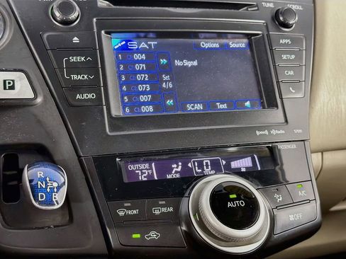 Used 2012 Toyota Prius V Five FWD image 19