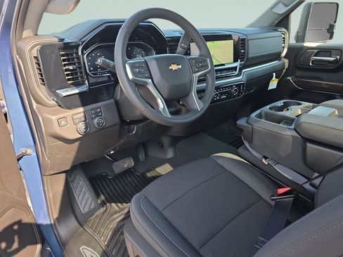 New 2025 Chevrolet Silverado 2500 LT w/ Convenience Package AWD/4WD image 18