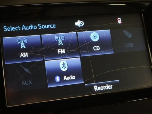 Used 2017 Toyota Highlander LE FWD image 20