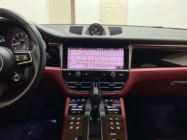 Used 2024 Porsche Macan S AWD/4WD image 15