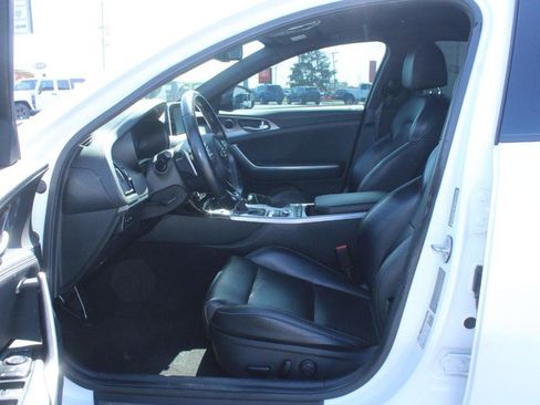 Used 2021 Kia Stinger GT image 8