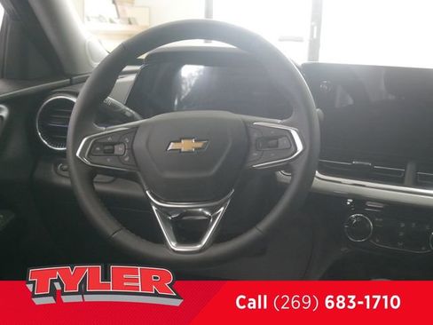 New 2026 Chevrolet Trax LT w/ Driver Confidence Package FWD image 40