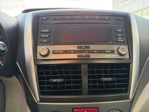 Used 2011 Subaru Forester 2.5X w/ Alloy Wheel Value Pkg image 17