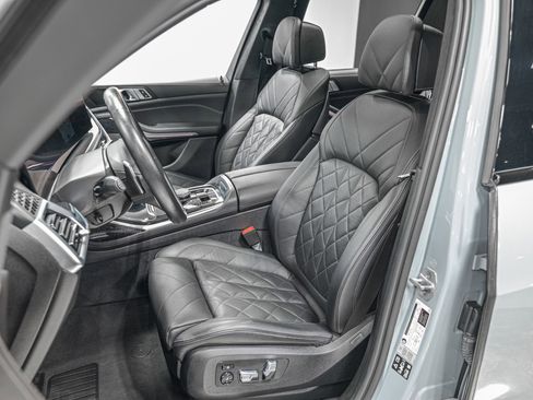 Used 2023 BMW X7 xDrive40i w/ M Sport Package image 16