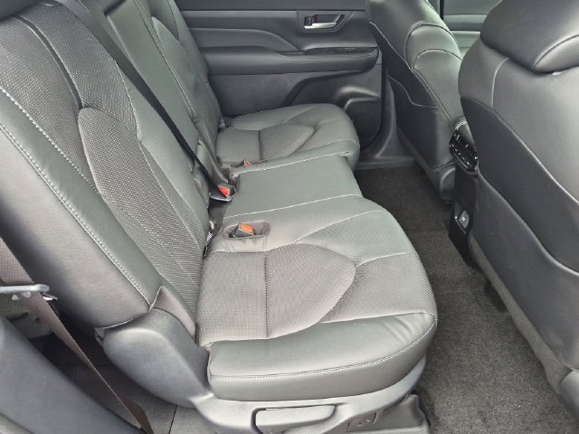 Certified 2026 Toyota Grand Highlander AWD Hybrid image 33