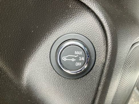 Used 2023 Buick Encore GX Essence w/ Experience Buick Package image 13