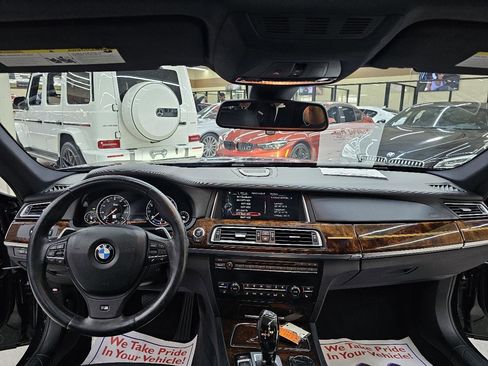 Used 2014 BMW 750Li image 28