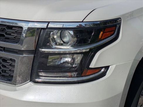 Used 2020 Chevrolet Tahoe LT w/ Luxury Package RWD image 9