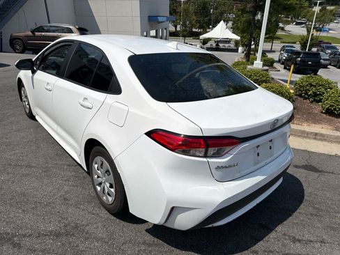 Used 2021 Toyota Corolla L FWD image 8