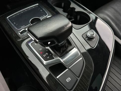 Used 2017 Audi Q7 3.0T Prestige image 26
